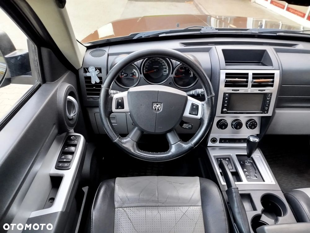 Dodge Nitro 2.8 CRD DPF Automatik SXT - 4