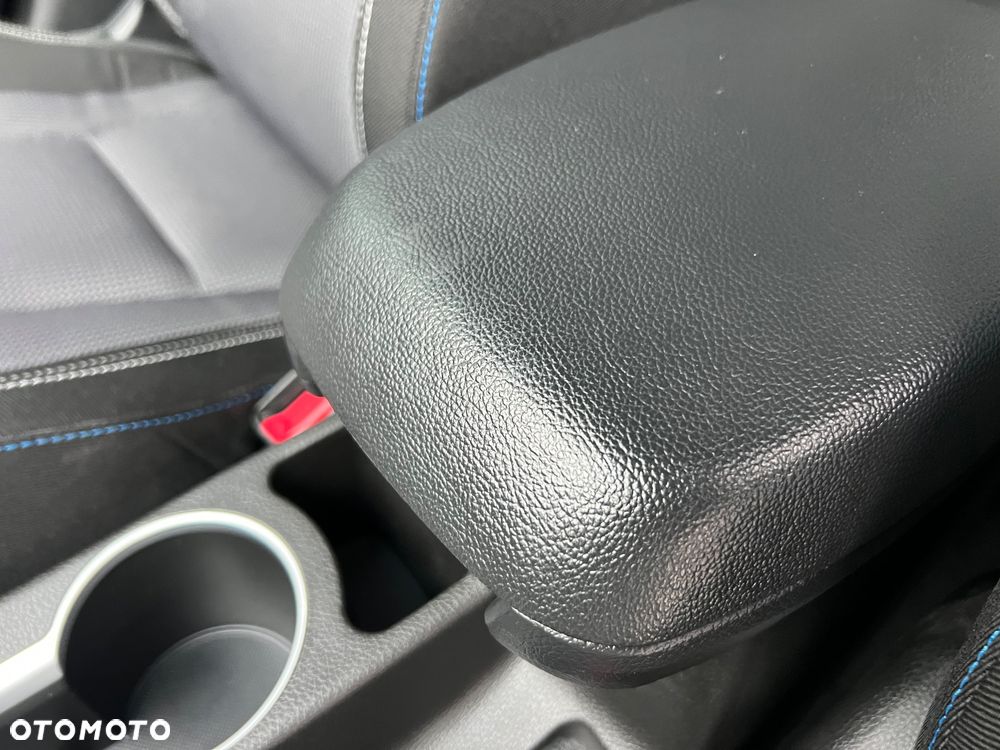 Hyundai i30 1.6 CRDi BlueDrive Premium DCT - 24