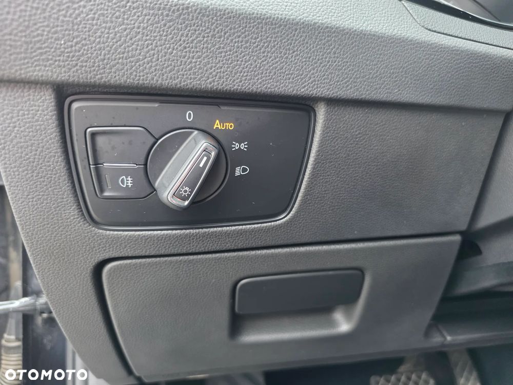 Volkswagen Passat 2.0 TDI EVO Business DSG - 31