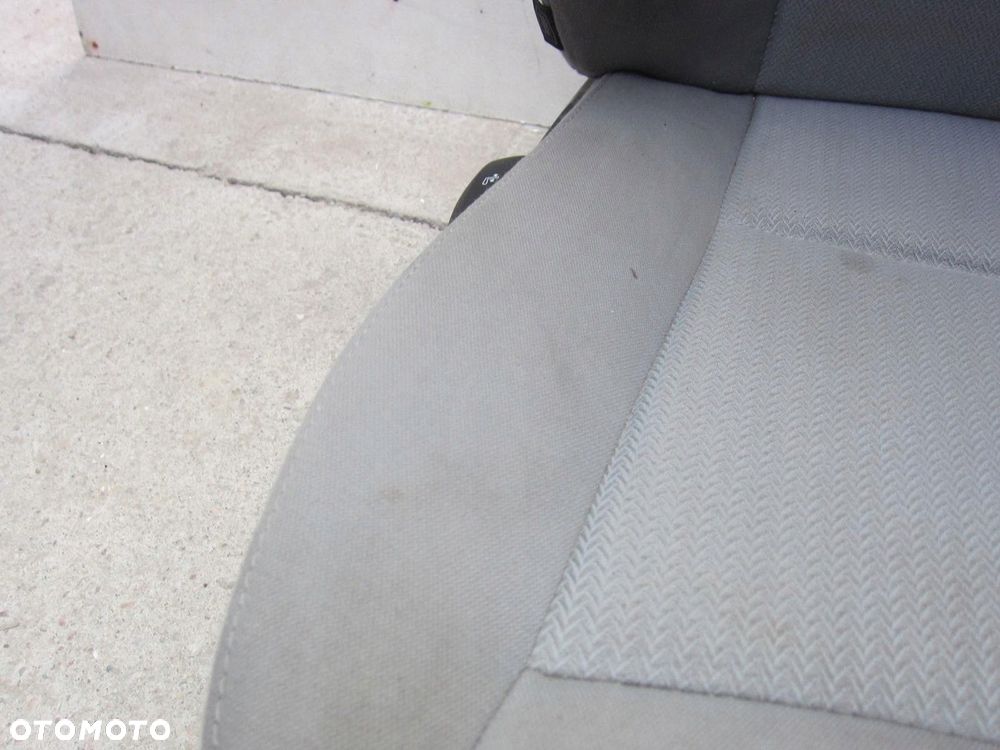 BMW 3 E90 E91 FOTEL SZARY PRAWY PASAŻERA MATERIAŁOWY TAPICERKA - 4