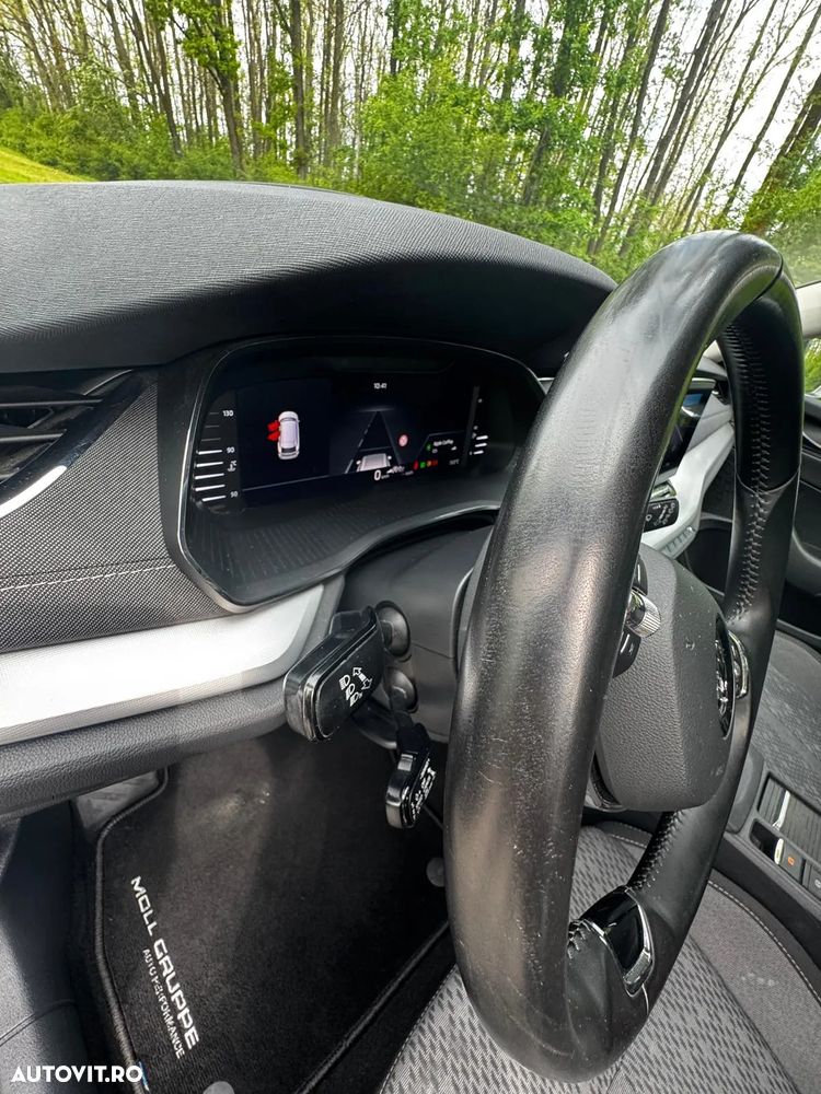 Skoda Octavia 2.0 TDI Premium Edition - 11