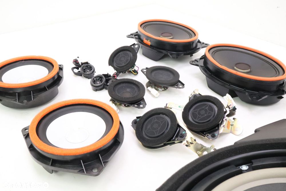 TOYOTA LAND CRUISER 150 17- ZESTAW GŁOŚNIKÓW JBL SUBWOOFER 8615060240, 8615060250 - 11