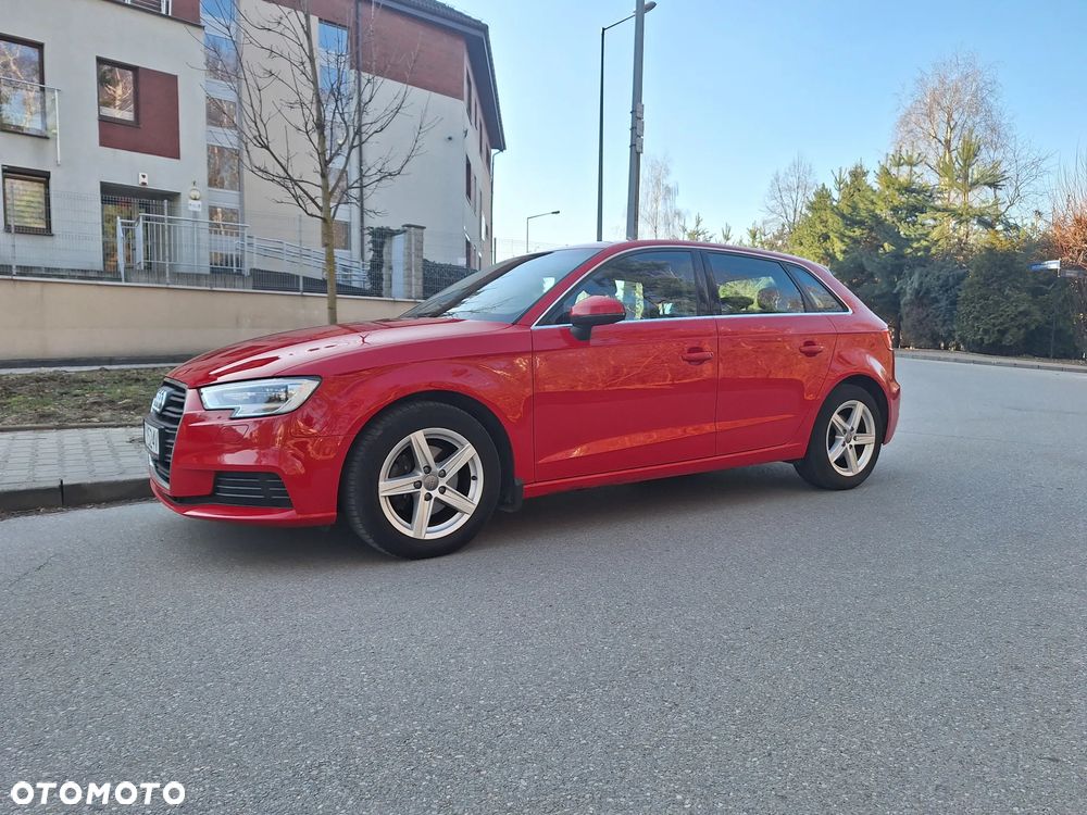 Audi A3 Sportback 35 TFSI S tronic - 13