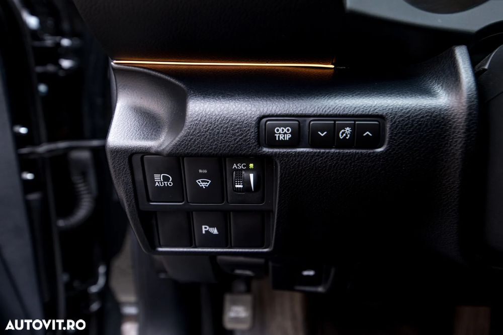 Lexus Seria IS 300h Luxury Line - 9