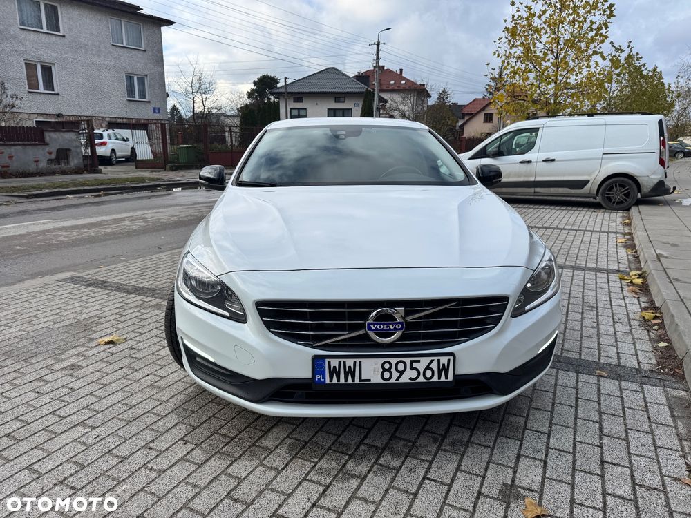Volvo V60 D4 Drive-E Momentum - 2