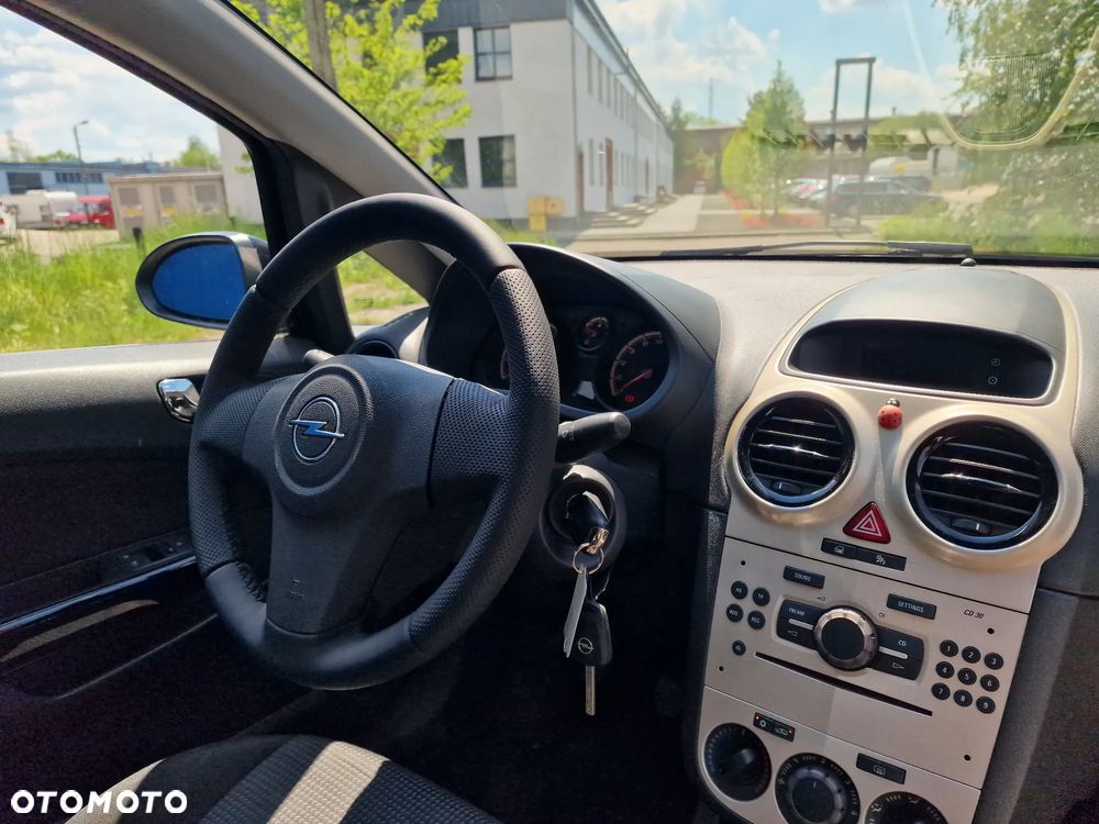 Opel Corsa - 8