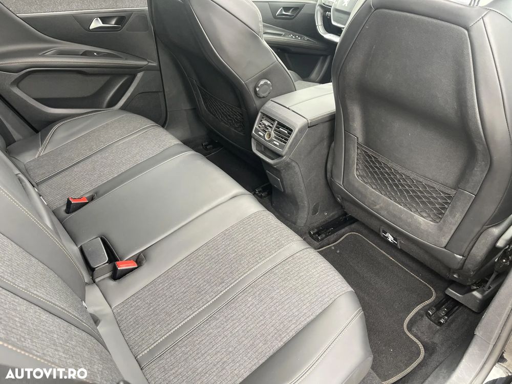 Peugeot 3008 - 23
