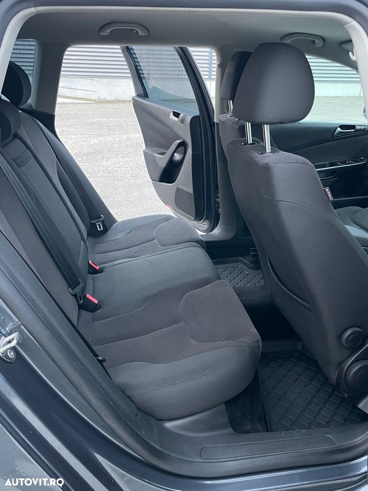Volkswagen Passat 1.6 TDI DPF BlueMotion Technology Comfortline - 9