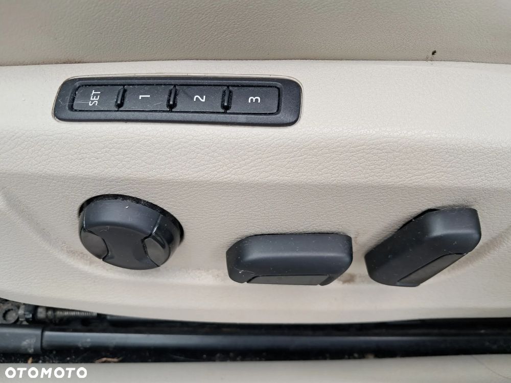 Skoda Superb 2.0 TDI 4x4 L&K DSG - 36