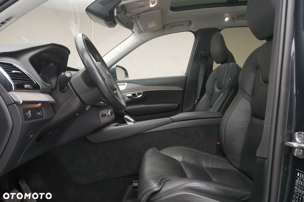 Volvo XC 90 - 12