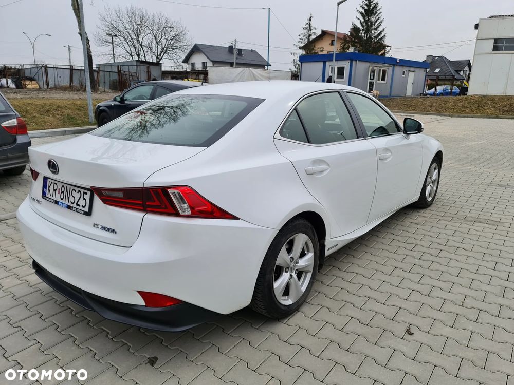 Lexus IS 300h Elegance - 3