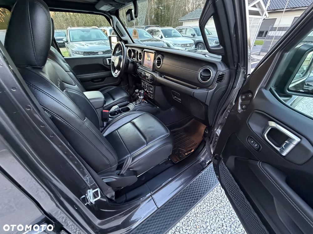 Jeep Wrangler 3.6 Unlim Sahara - 31