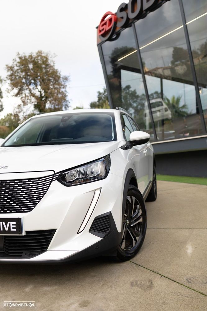 Peugeot e-2008 Allure - 13