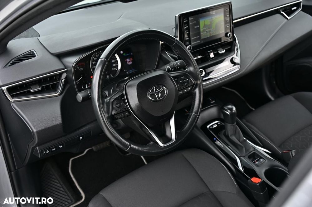 Toyota Corolla 1.8 Hybrid Business Edition - 24