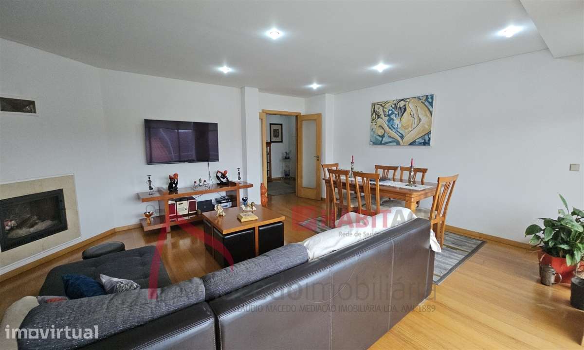 Apartamento T3 com 2 frentes e varandas em Ferreiros – Braga  O Seu Ap - Grande imagem: 2/60