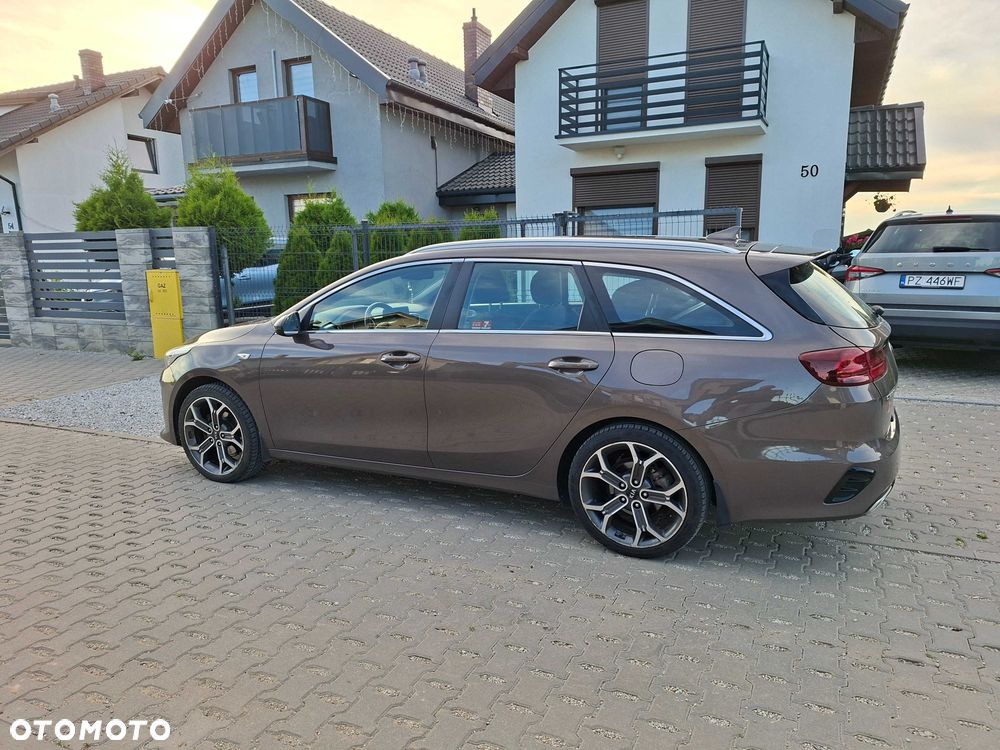 Kia Ceed - 1