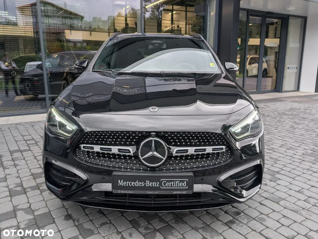 Mercedes-Benz GLA 200 AMG Line - 3