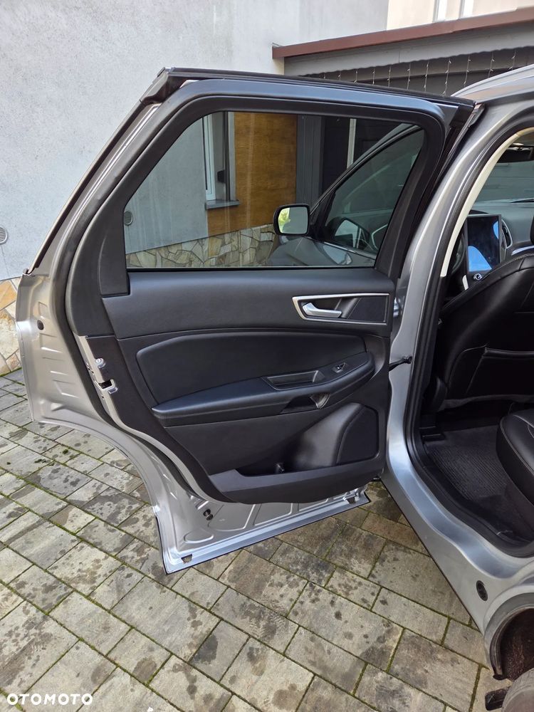 Ford Edge - 12