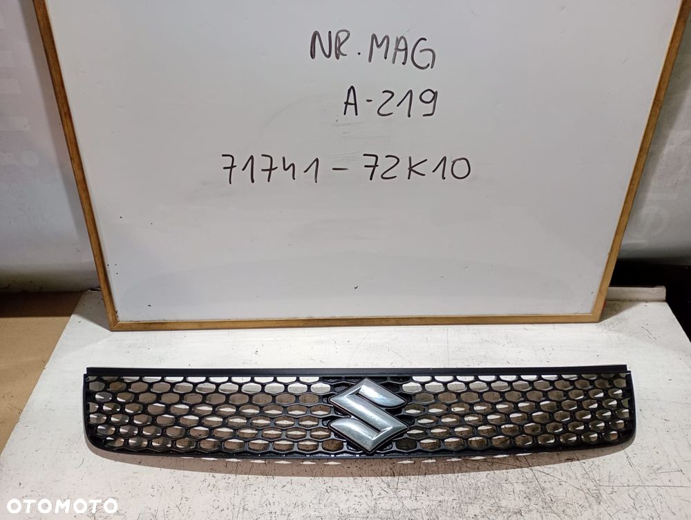 GRILL ATRAPA SUZUKI SWIFT IV MK6 LIFT 71741-72K10 - 1