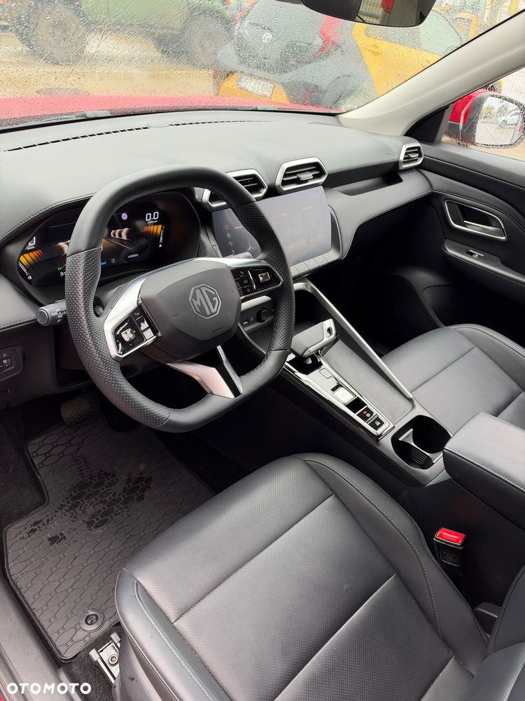MG ZS 1.5 HEV+ Exclusive - 11
