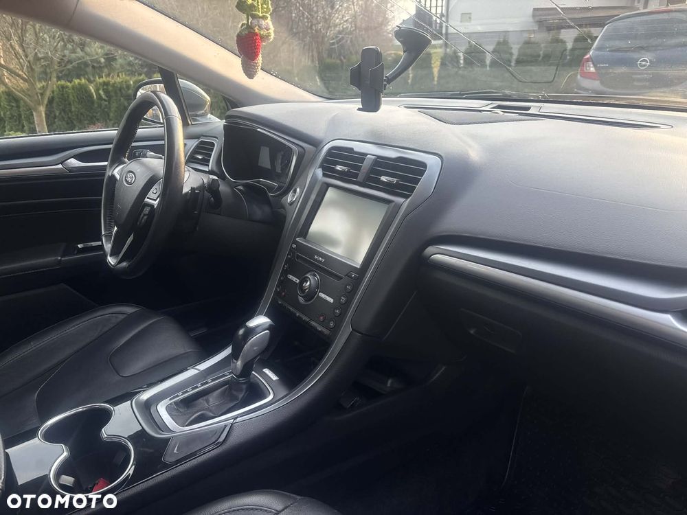Ford Fusion - 5