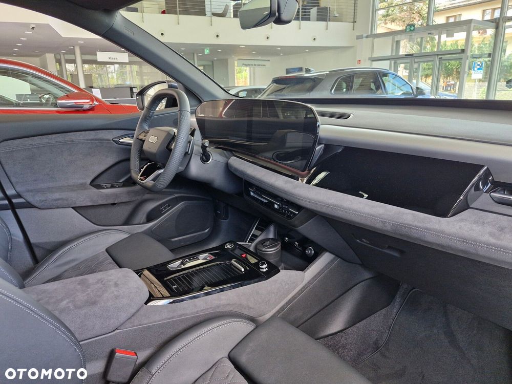 Audi Q6 e-tron - 11