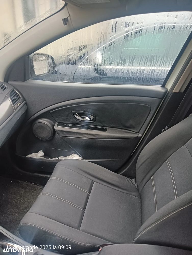 Renault Megane Sport Tourer 1.5 dCi GT Line - 13