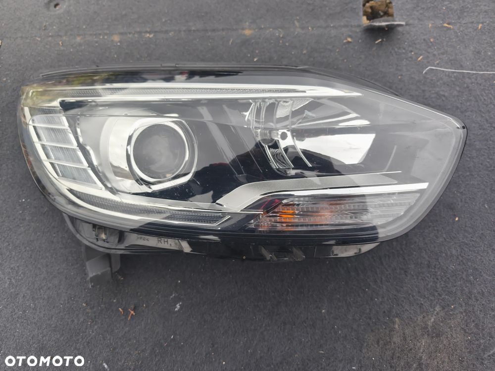 LAMPA PRZÓD PRZEDNIA PRAWA 260101685R RENAULT SCENIC IV - 2