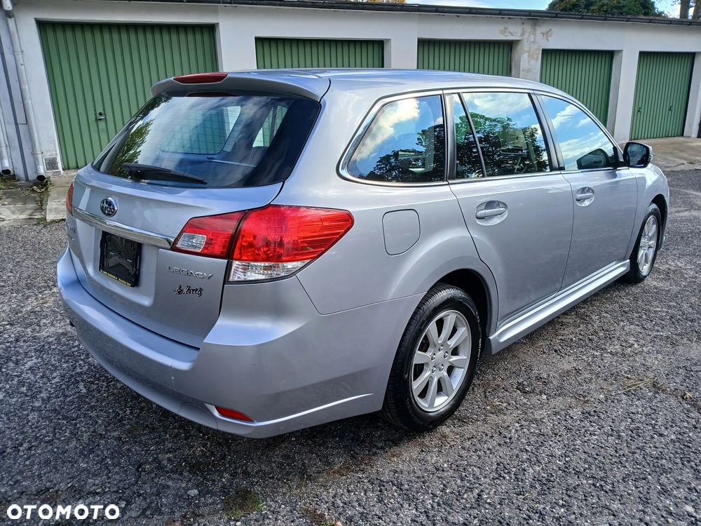 Subaru Legacy 2.0i Comfort Navi - 3