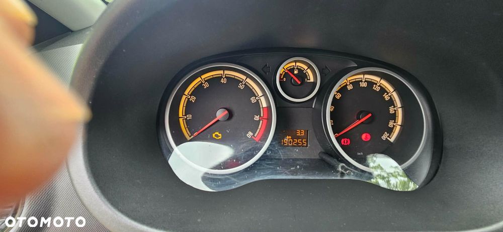 Opel Corsa 1.2 16V Edition / Active - 6