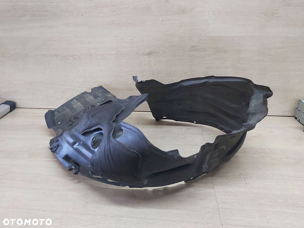 Toyota Prius IV 1,8 xw50 nadkole lewy przód - 2