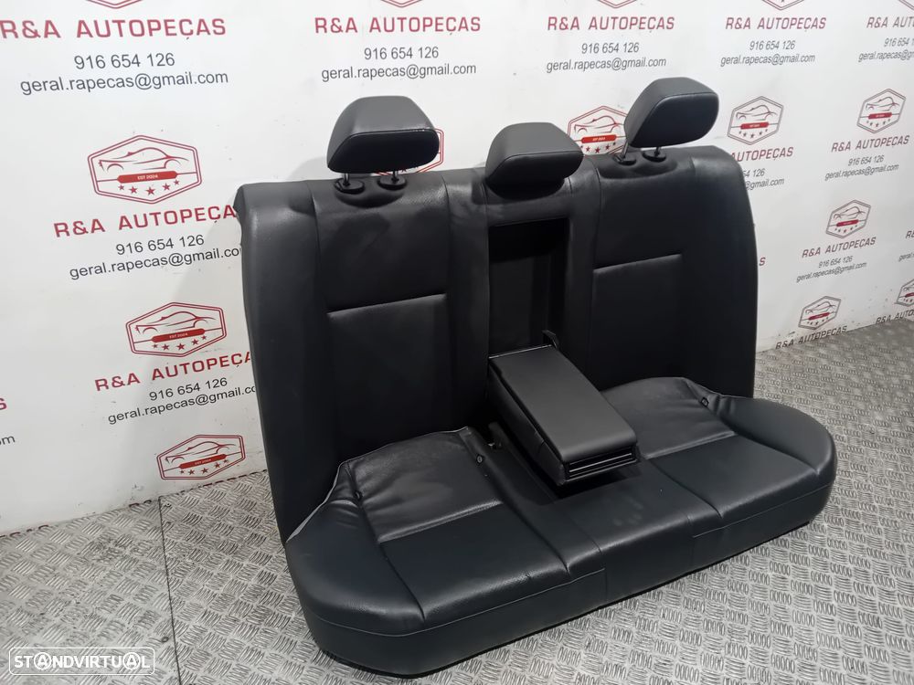 Conjunto de Bancos Mercedes Class C W204 Sedan em Pele Original - 6