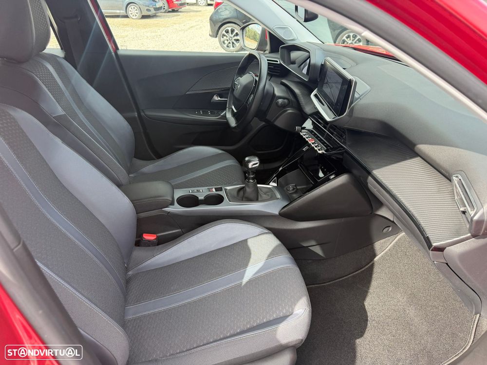 Peugeot 2008 1.2 PureTech Allure - 11