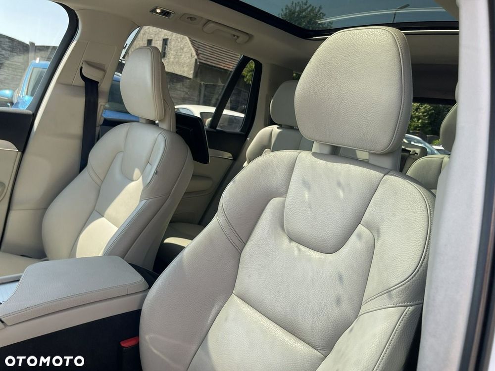 Volvo XC 90 D5 AWD Geartronic Momentum - 12