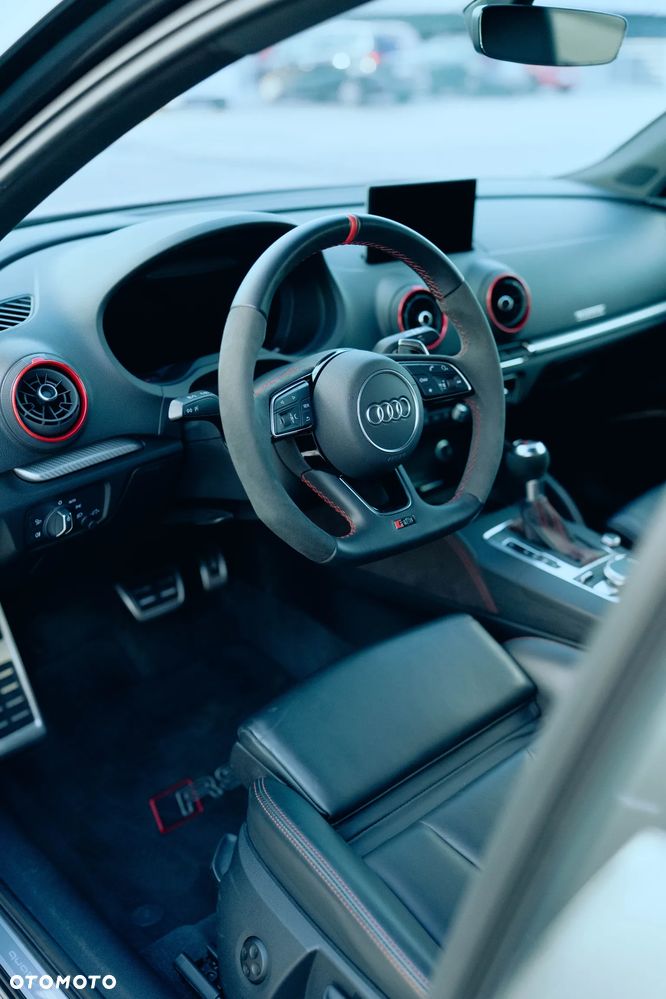 Audi RS3 Sportback - 17