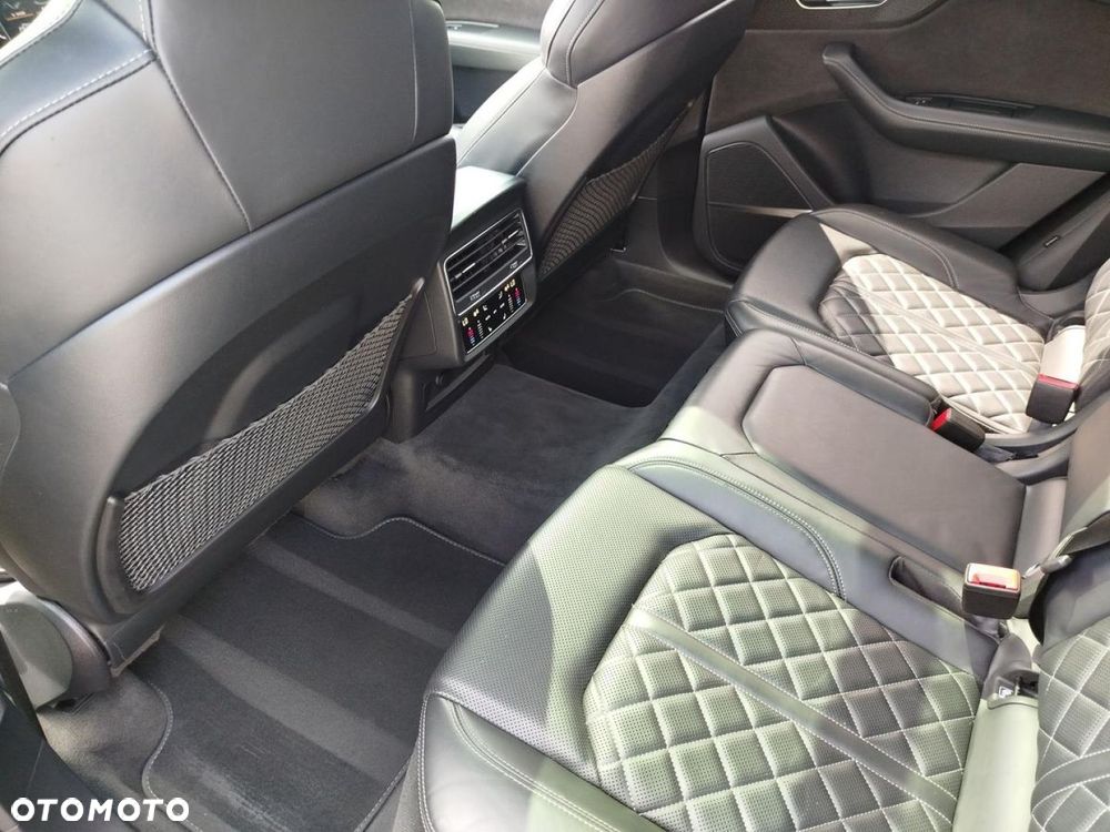 Audi SQ8 - 24