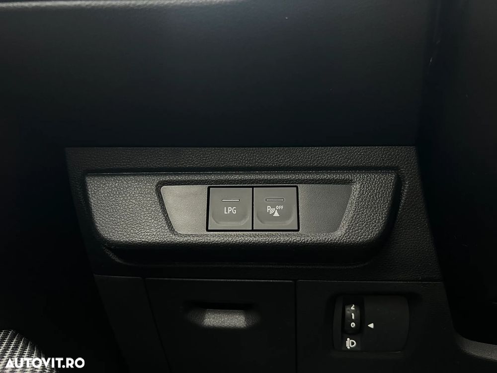 Dacia Sandero Stepway TCe 90 MT6 Essential - 16