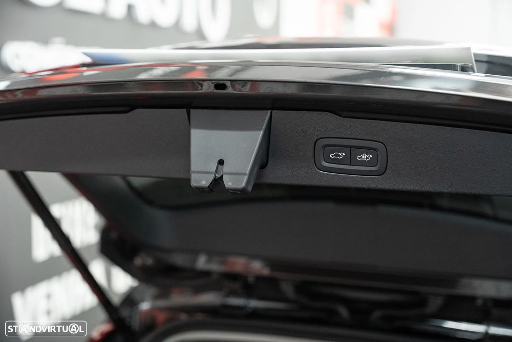 Volvo V60 2.0 B4 Momentum Plus Geartronic - 18