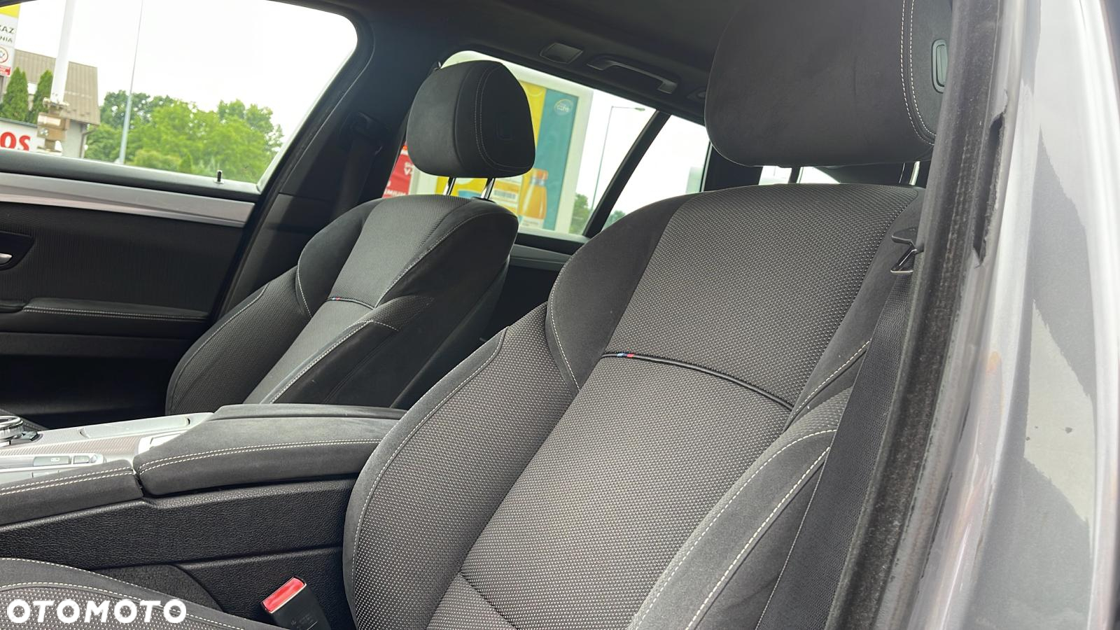 BMW Seria 5 M550d xDrive - 24