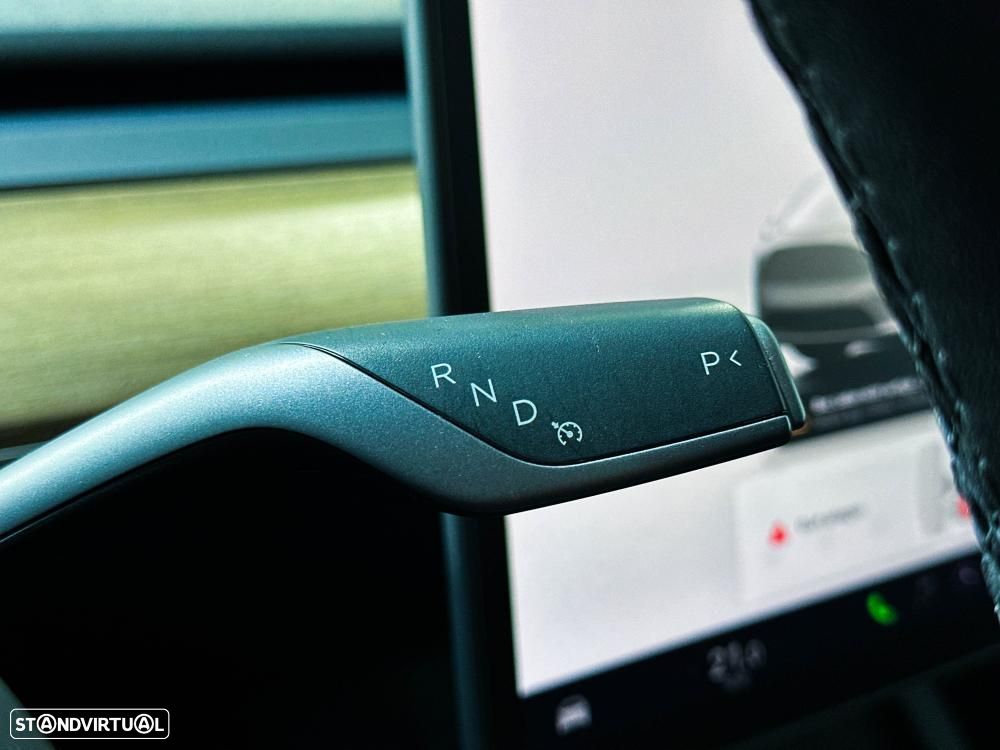 Tesla Model Y Long Range Dual Motor AWD - 46