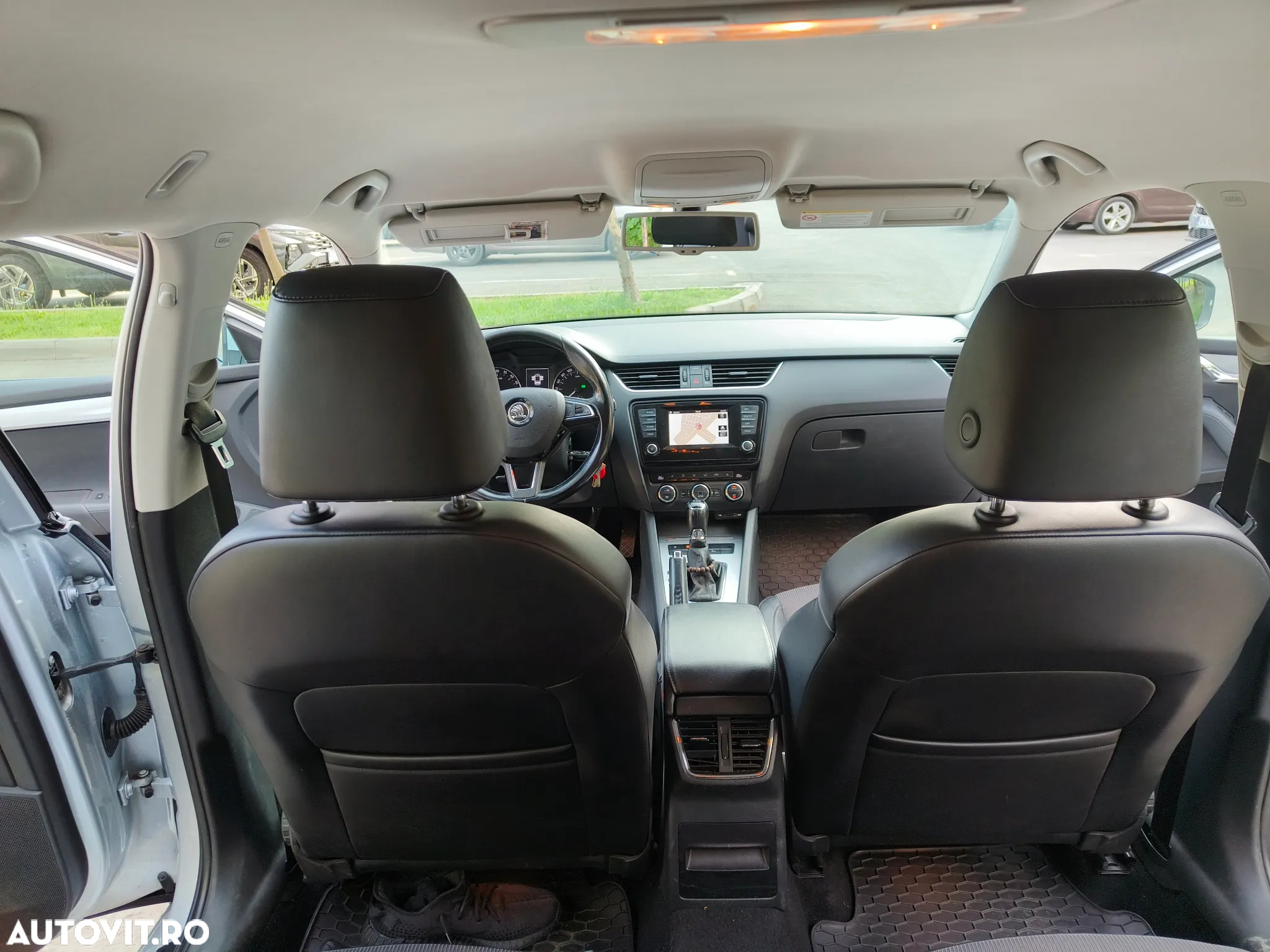 Skoda Octavia 2.0 TDI DSG Style - 6