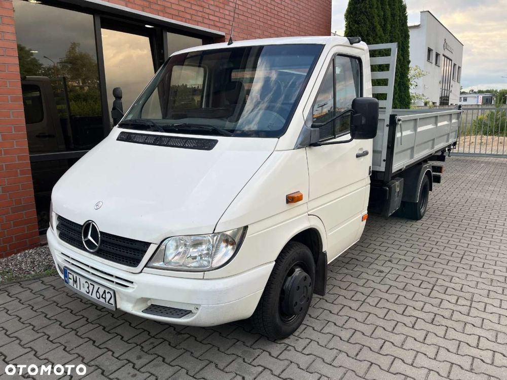 Mercedes-Benz Sprinter - 1