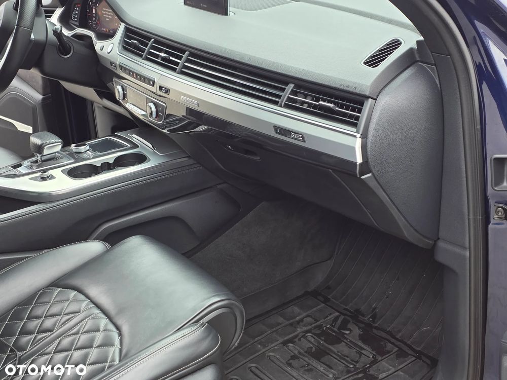 Audi Q7 - 25