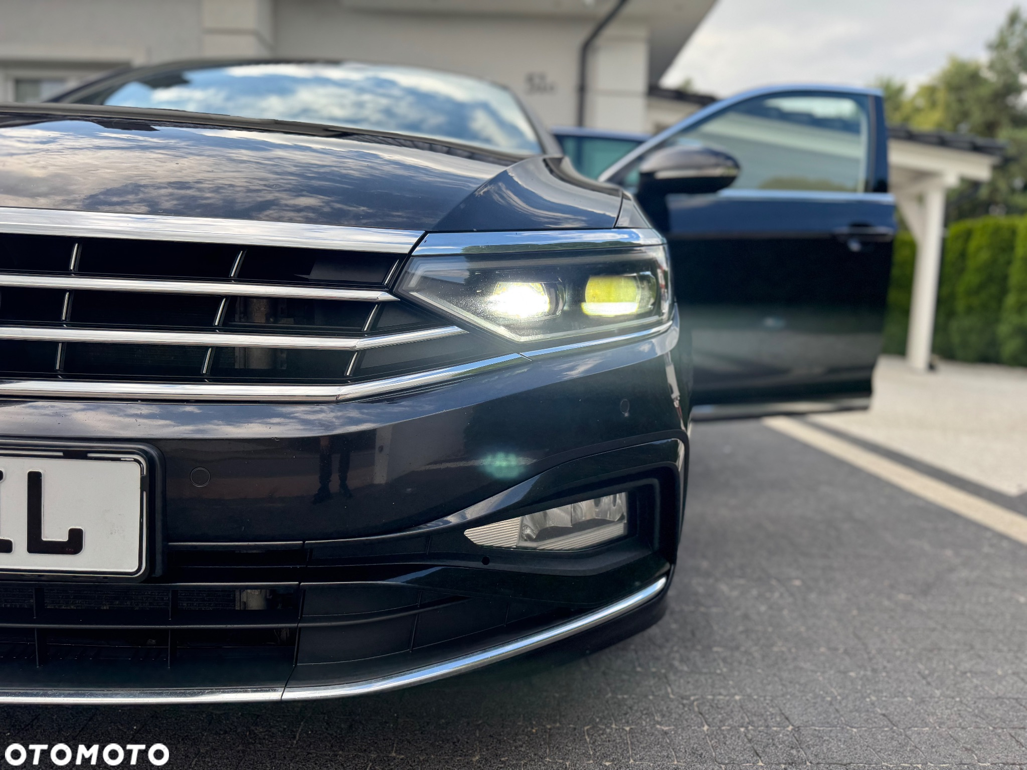 Volkswagen Passat Variant 2.0 TDI SCR DSG 4Motion Elegance - 38