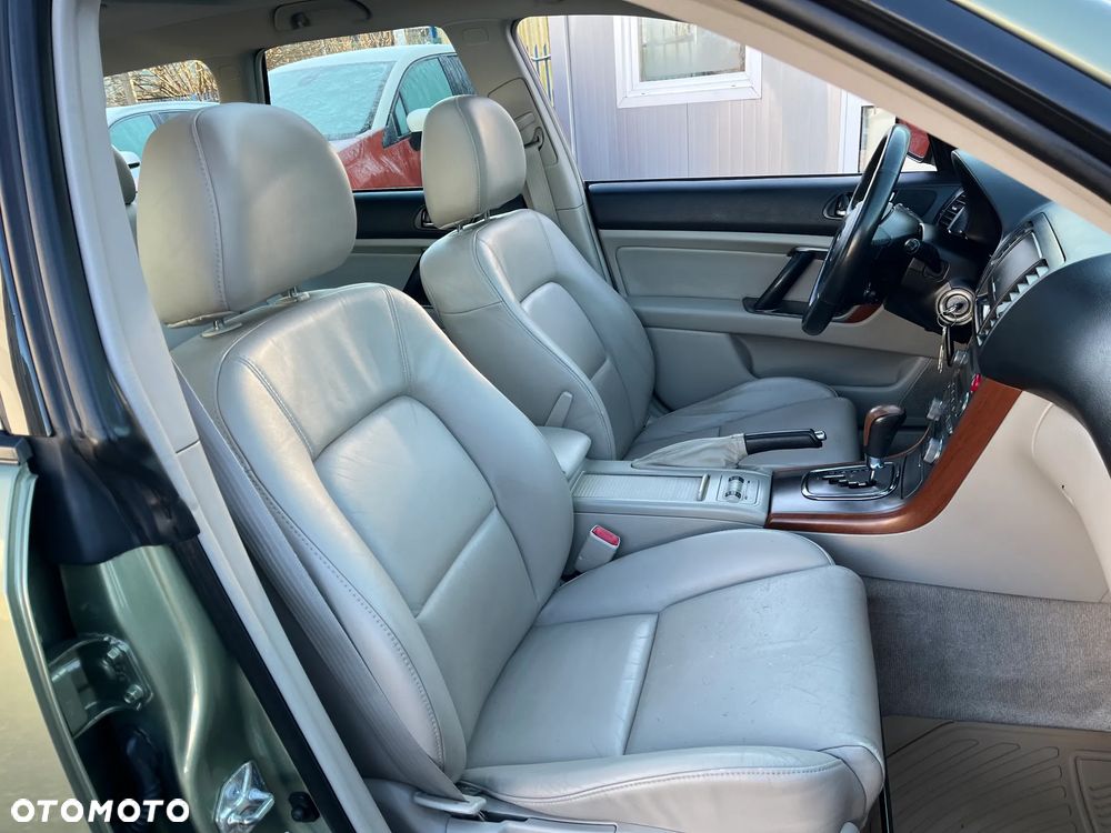 Subaru Outback - 23