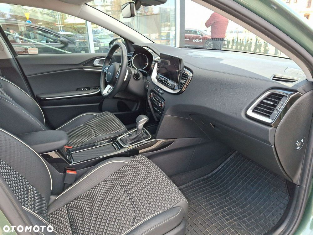 Kia Ceed 1.5 T-GDI Tribute DCT - 16