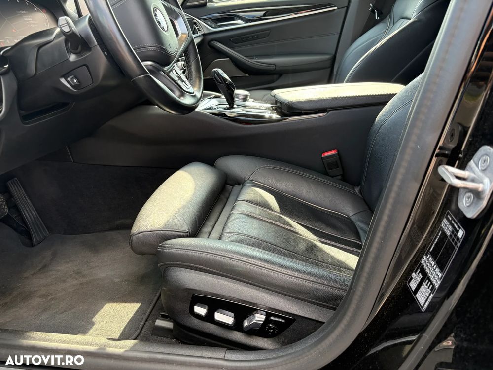 BMW Seria 5 520i AT MHEV - 8