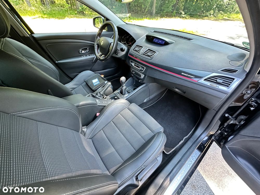 Renault Megane TCe 180 GT - 28