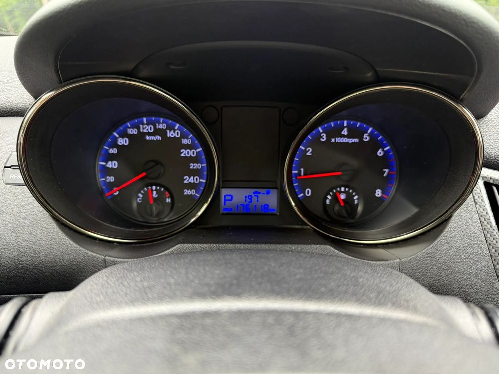 Hyundai Genesis Coupe - 14