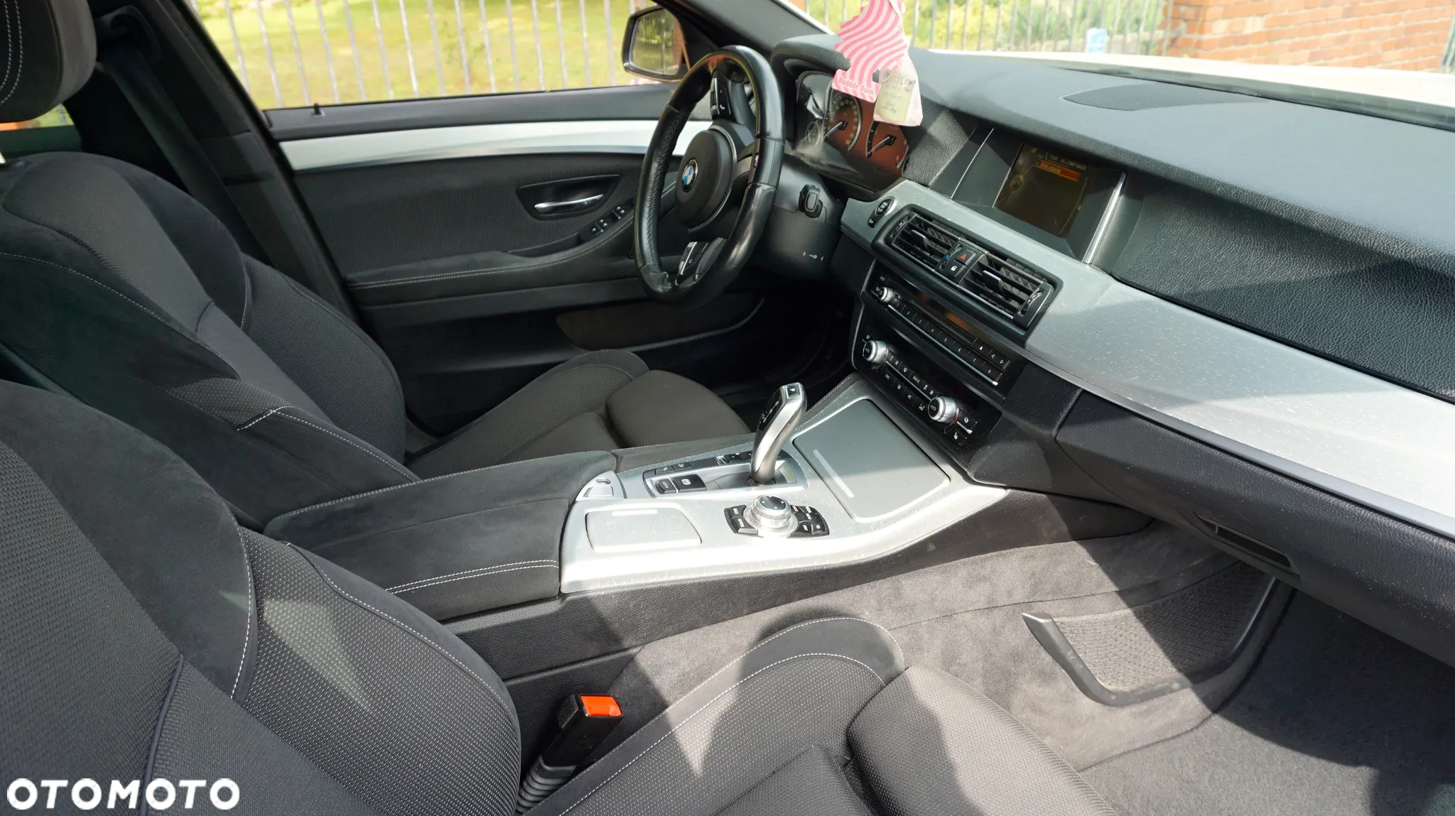 BMW Seria 5 525d xDrive Touring - 37